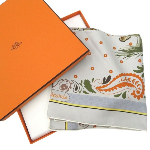HERMES Carre 90 Double Face GUEPARDS BANDANA Scarf Muffler Cheetah Silk GRIS - Picture 3 of 11